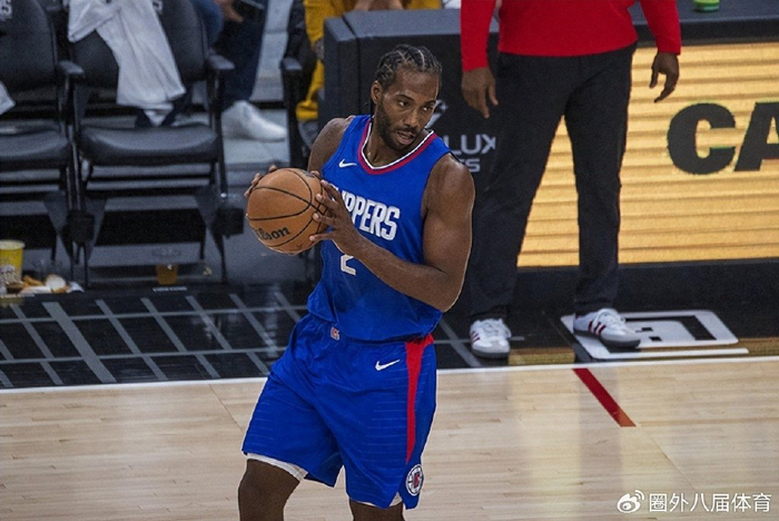 清晨多伦多猛龙调整名单以备全明星赛，队长鼓劲环节打磨，信心回归，轮换策略成焦点的简单介绍