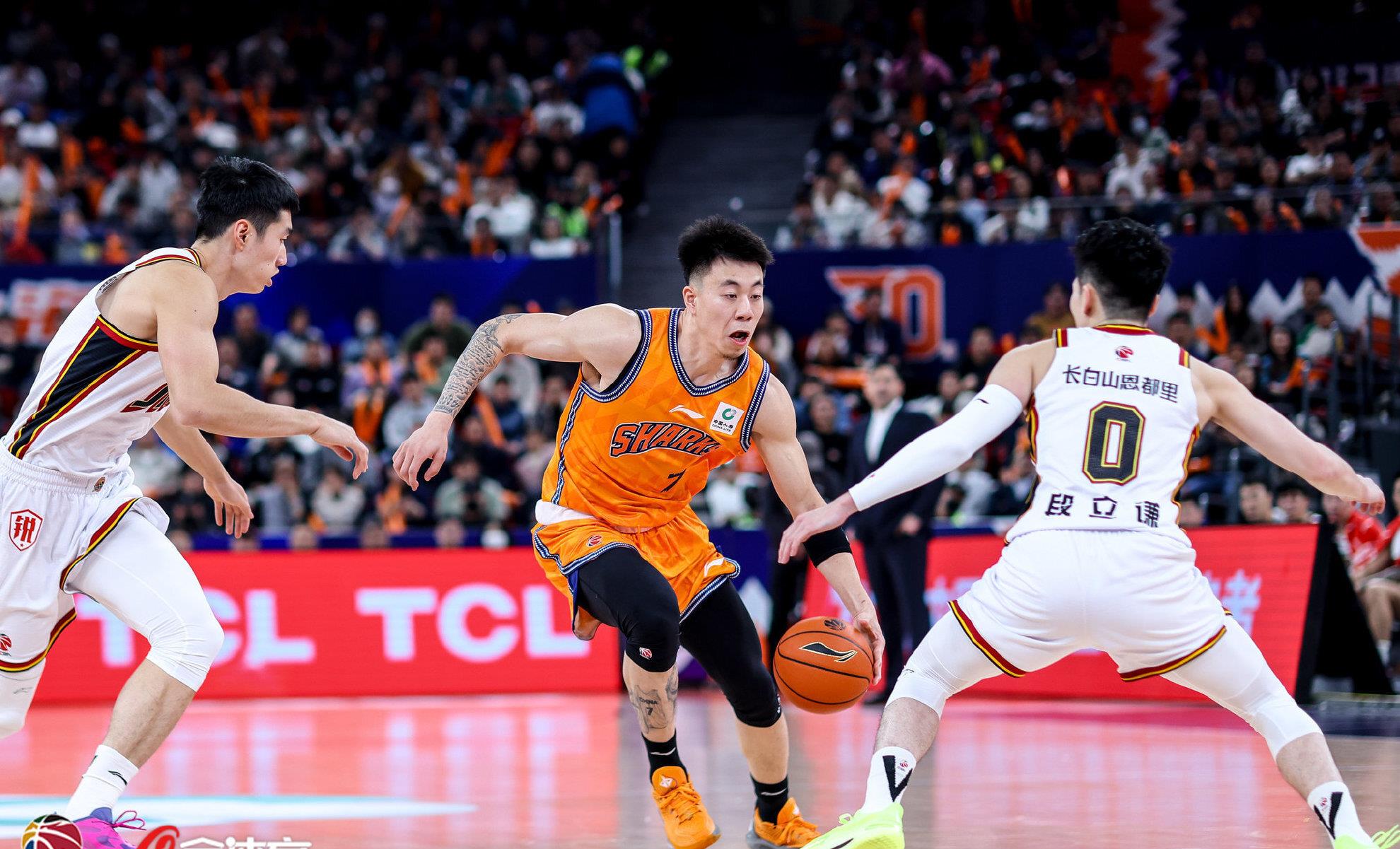 九游体育APP-清晨CBA季后赛传出新动向；休斯敦火箭造点机会；管理层表态：压力陡增；身体对抗强度拉满的简单介绍